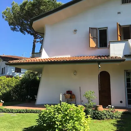 Holiday home Villetta Cinquale Casa vacanze Cinquale