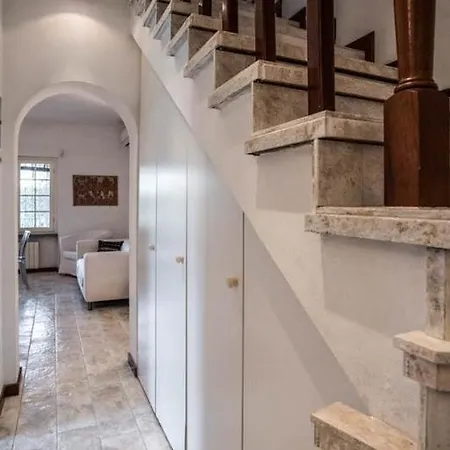 Holiday Home Villetta Cinquale Prázdninový dům Cinquale